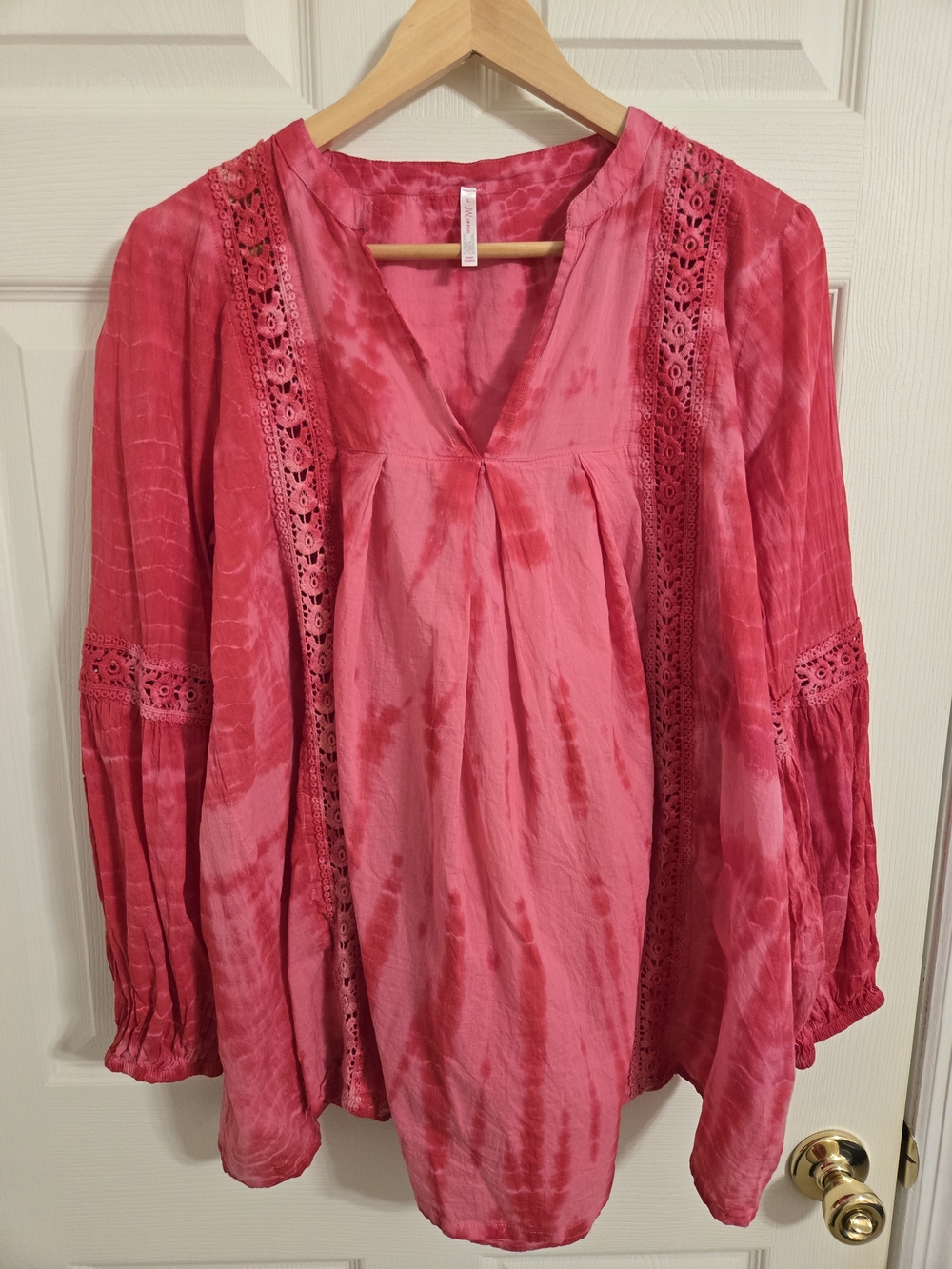 Women’s Pink Tie-Dye V-Neck Lace-Trim Cotton Blouse By JW Style Size Large